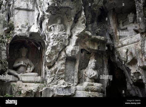 從西湖到隱寺：一段心靈之旅的多重視角